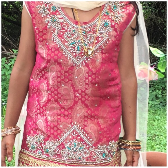Beautiful 3 pieces Bollywood partywear age 5 - Picture 5 of 5